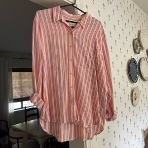 Universal thread button down